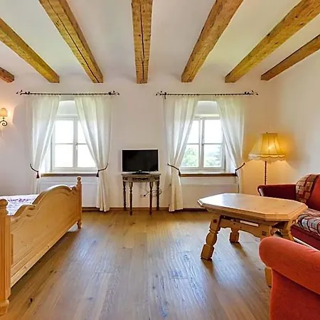 Zur Post Hotel *